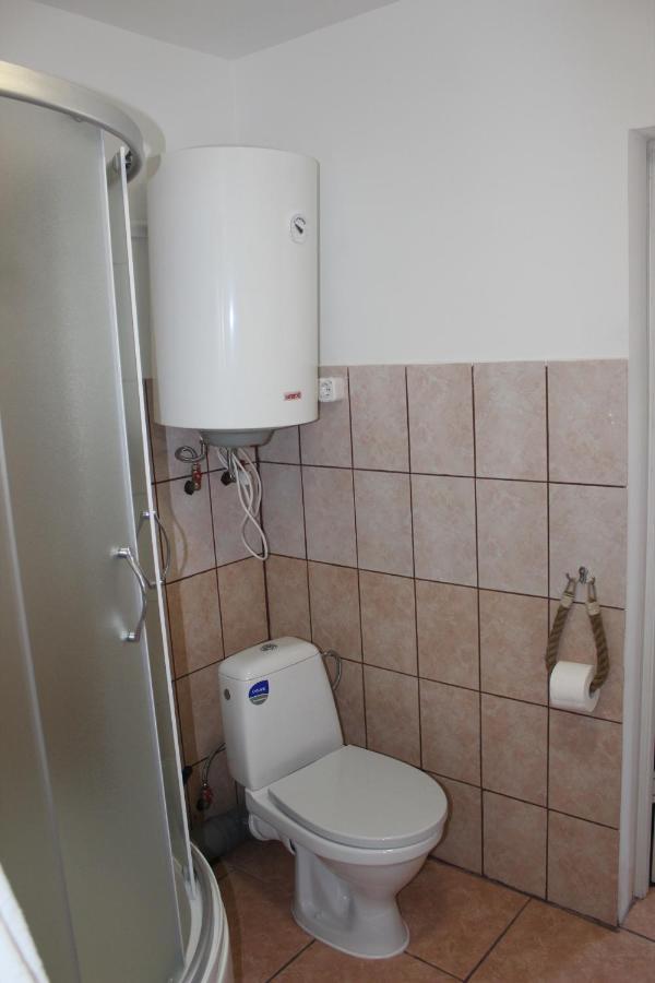 White Box Apartment Liepaja Ngoại thất bức ảnh